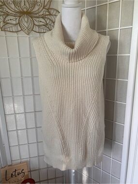 Angel of the North Ivory Cable-Knit Cowl-Neck Sweater Vest Medium
